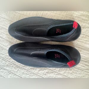 Surf Moc Men's Black Red Slip-On Shoes size 11